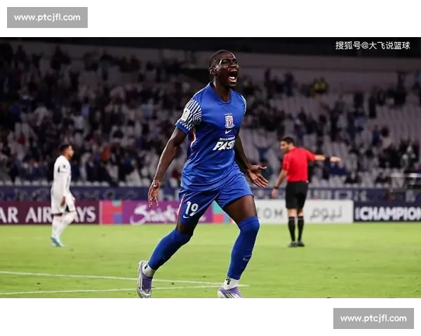 申花锋线迎救兵!米内罗伤缺 4 个月,新援阿苏埃火线加盟